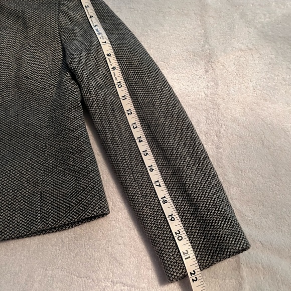 Petite Sophisticate Herringbone Jacket with Faux Leather Trim - Size 4P - Picture 5 of 9